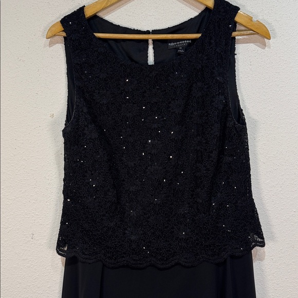 Connected Apparel Little Black Sleeveless Jewel Dress Size 14 - Picture 2 of 5